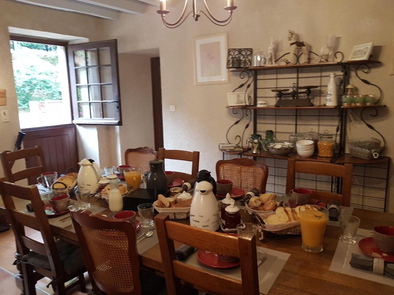 Bed and Breakfast Le Moulin De Charin La Pommeraie-sur-Sèvre Zewnętrze zdjęcie